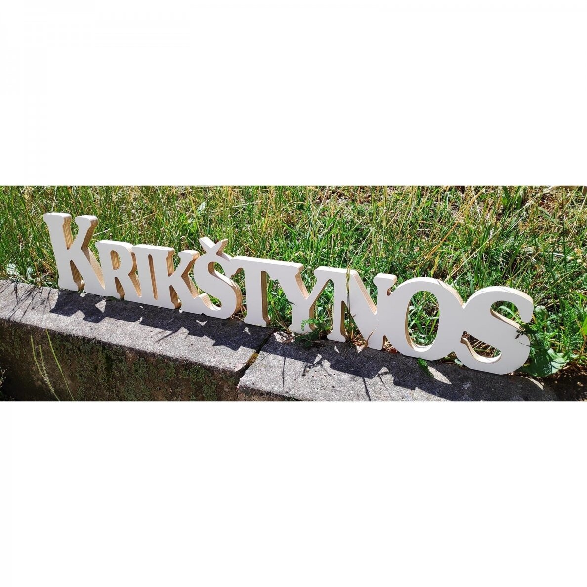 Pastatomas žodis "Krikštynos" (baltas) 1